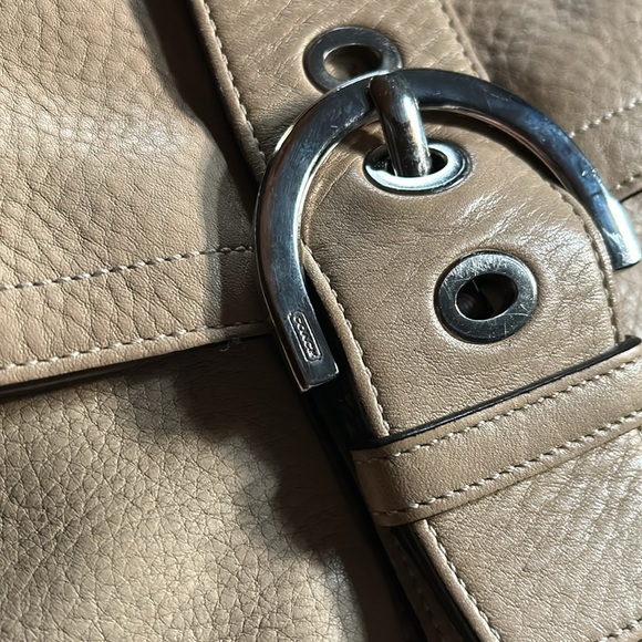 Coach Hampton Soho Ivory Shoulder Crossbody Bag - Picture 2 of 5